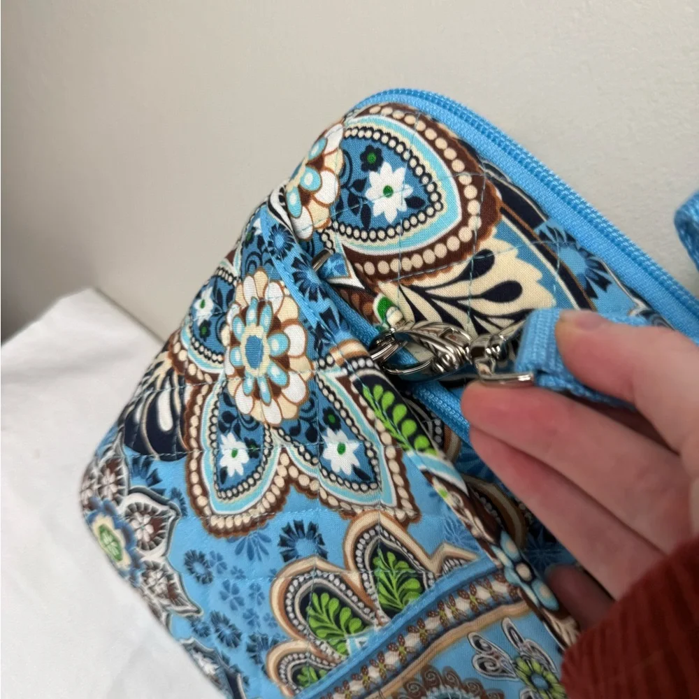 NWT Vera Bradley Bali Blue Mini Laptop Case Padded 12” X 8.5” Rare